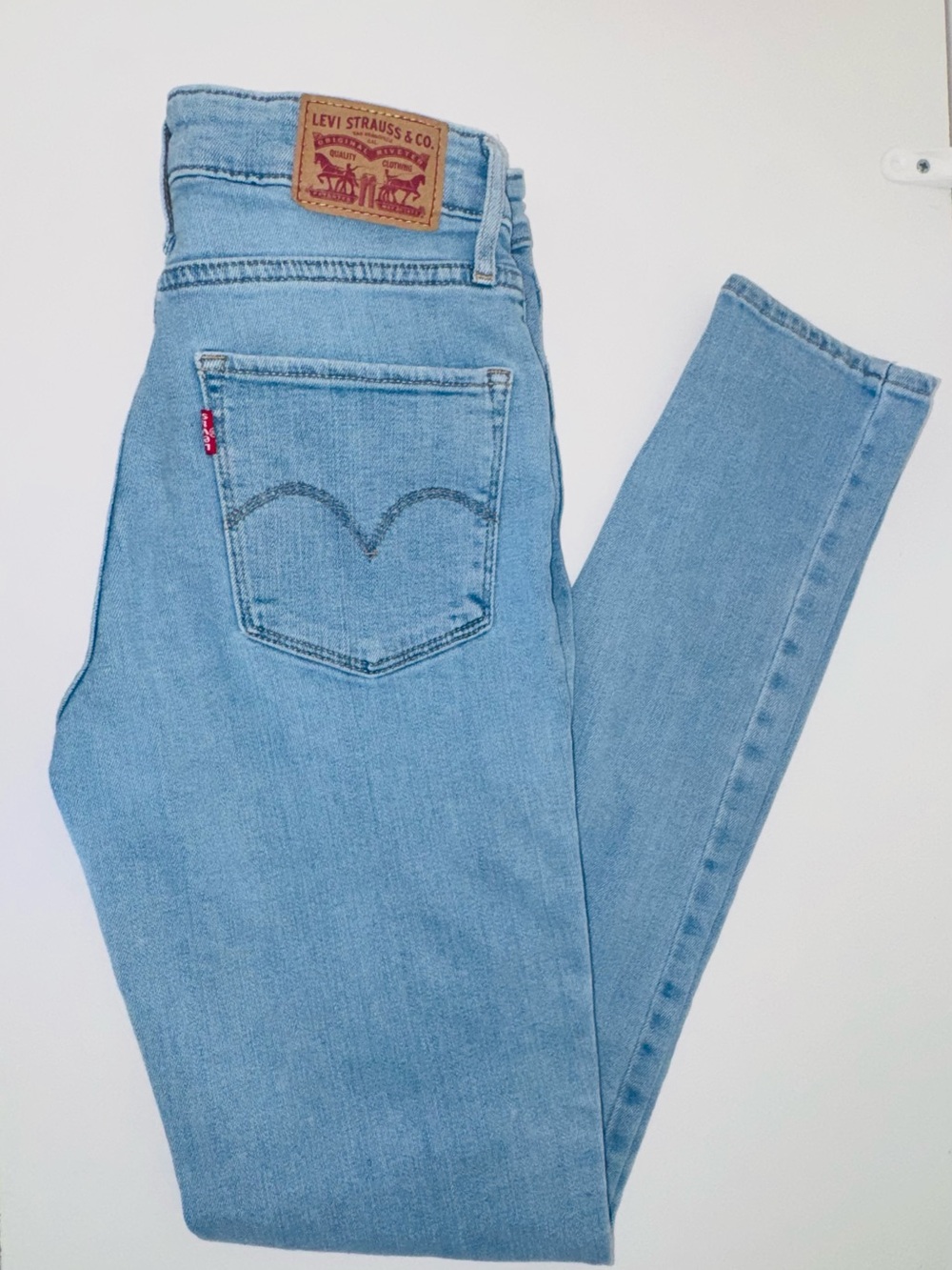Levi's 721 Women's Light Wash High-Rise Skinny Jeans
